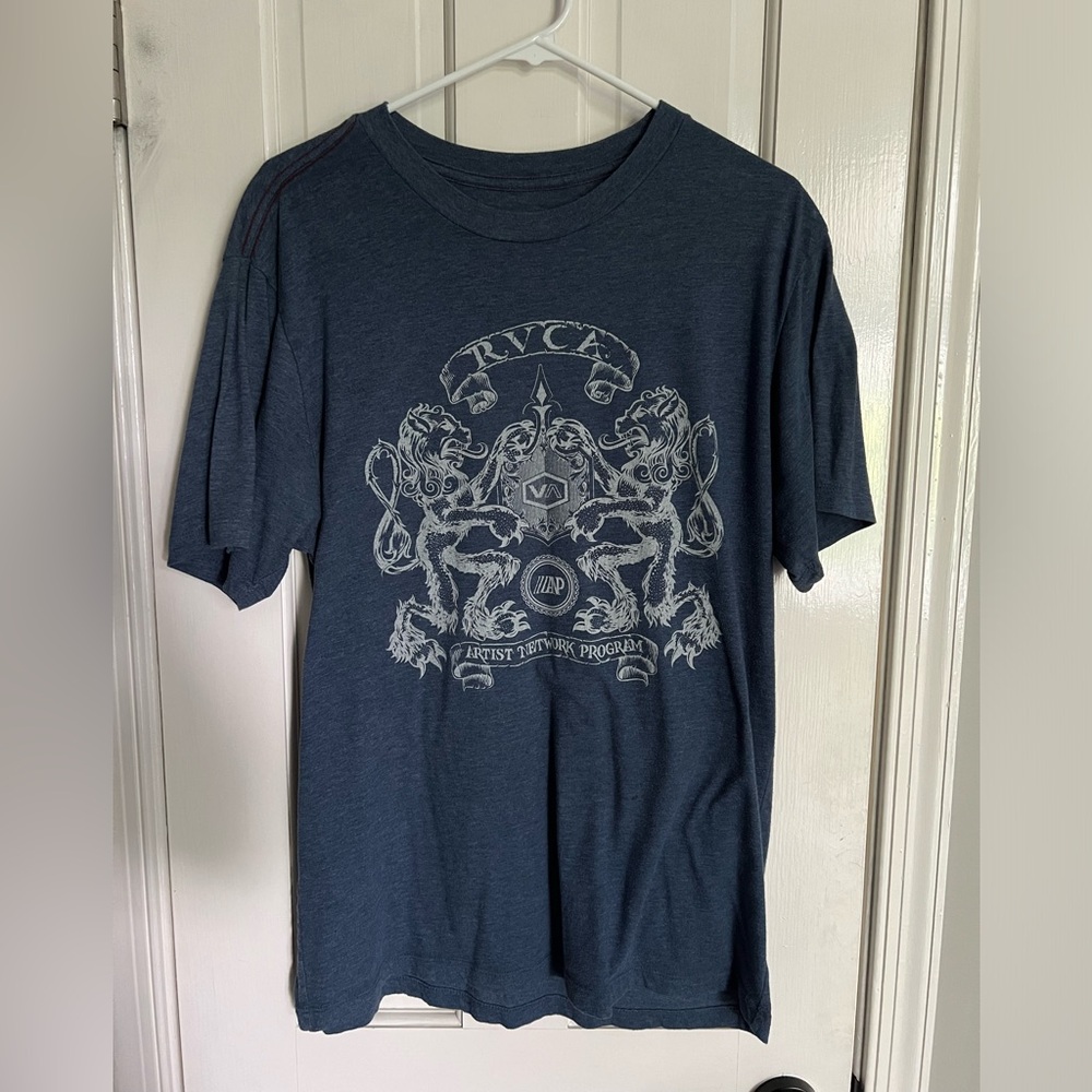 Men’s RVCA artist network program t-shirt- good condition, size Large,